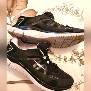Avia Black Sneakers Size 11